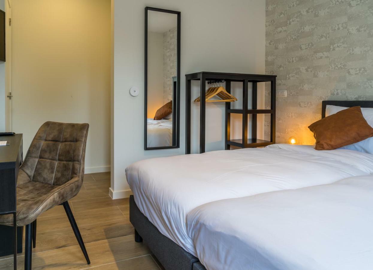 מול Hotel Huron מראה חיצוני תמונה