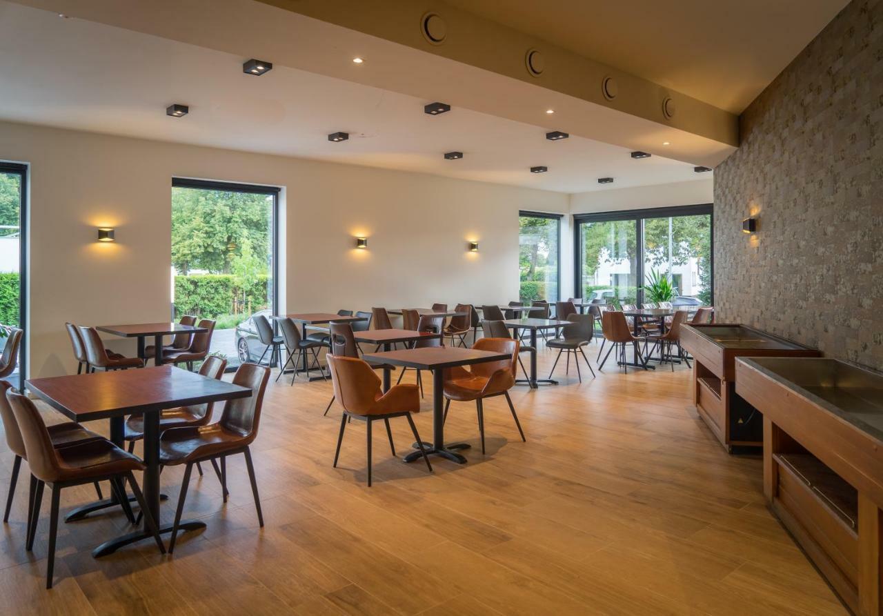 מול Hotel Huron מראה חיצוני תמונה